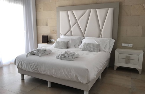 Yecla House | Casa Boquera Resort & Winery