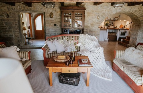 Borut Villa | Casa Borut 1865 - a fairytale stone house for dreaming and relaxing