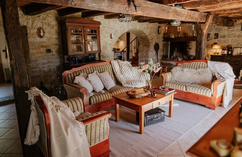 Borut Villa | Casa Borut 1865 - a fairytale stone house for dreaming and relaxing