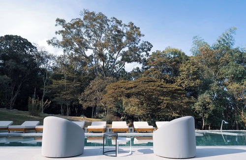 Barbosa House | Casa Bosque Luxescape in Nature