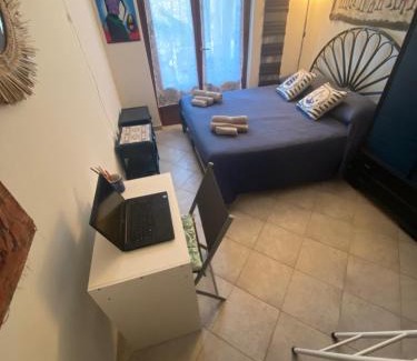 Lipari Historic Centre Apartment | Casa Bouganville, vista mare!