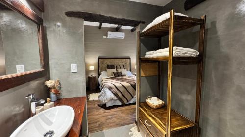 Las Rosas House | Casa Boutique con piscina y cercana a plaza de Villa de las Rosas