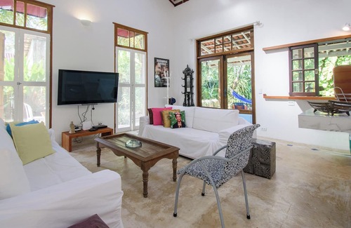 Barra do Una House | Casa na Vila Barra do Una com Churrasqueira