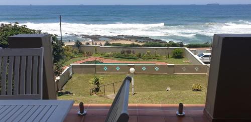 Selection Beach Apartment | Casa Branca on the Beach with a Pool - Just Renovated