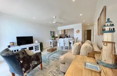 Selection Beach Apartment | Casa Branca on the Beach with a Pool - Just Renovated