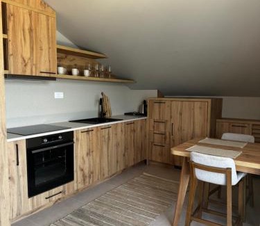 Krasici Apartment | Casa Brilla