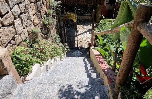 Morro da Cruz House | Casa Brisa e Vista MAR right in the center of Ilhabela, on Perequê beach!