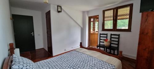 Cristian House | Casa Bunicului