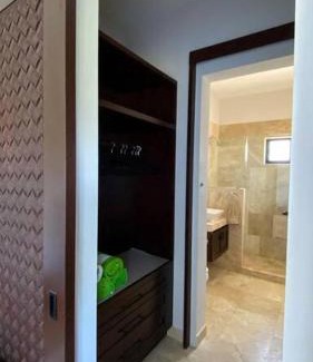 Buenavista House | Casa BV: Beautiful new house short walk from beach