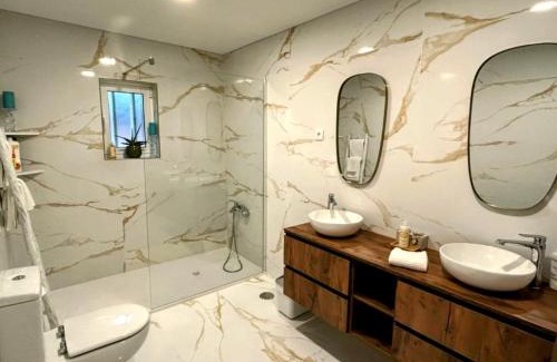 Marinhas House | Casa by Anita Guesthouse