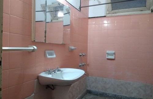 Cuadro Nacional House | Casa céntrica El Rosal (cabaña)