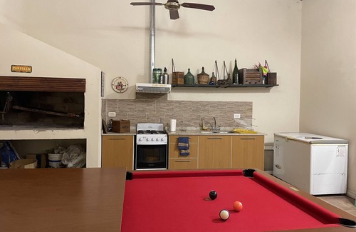Gualeguaychu House | Casa Céntrica Quincho con Pool y Parrilla