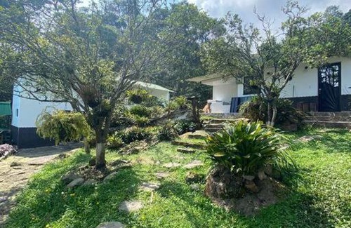 San Antonio del Tequendama Villa | Casa Campestre con piscina rodeada de naturaleza