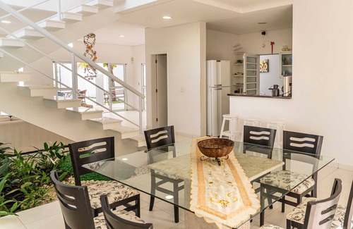 Balneario Praia do Pernambuco House | Casa c Wi-Fi, churrasqueira e lazer no Guarujá/SP