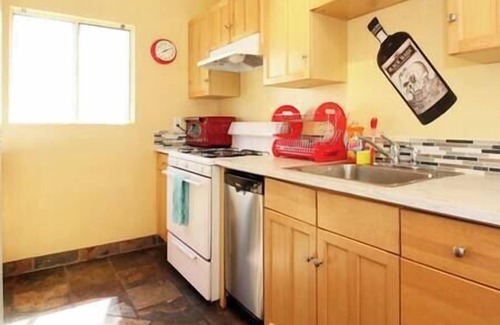 North Park Apartment | Casa California-Spacious - 3 Bdr/Backyard Firepit/Playground/Gaslamp/Zoo/Beach
