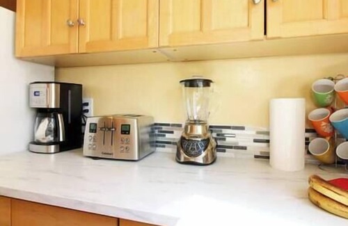 North Park Apartment | Casa California-Spacious - 3 Bdr/Backyard Firepit/Playground/Gaslamp/Zoo/Beach