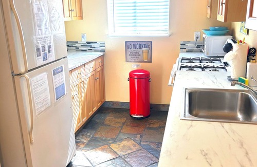 North Park Apartment | Casa California-Spacious - 3 Bdr/Backyard Firepit/Playground/Gaslamp/Zoo/Beach