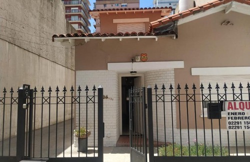 Miramar House | Casa calle 14 nº 1136