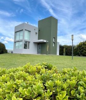 Alta Gracia House | Casa Calma Puerto del Aguila