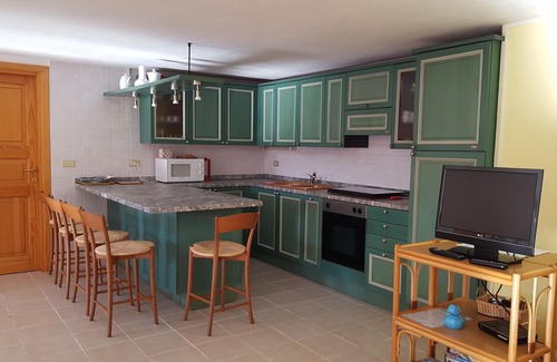 Porto Taverna House | Casa Camelie big gardened apartment 2 min. walk from the beach, internet Wi-Fi