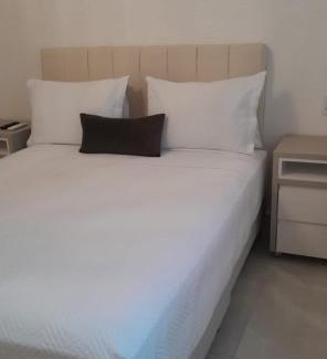 Rio Pequeno House | Casa Camburiu