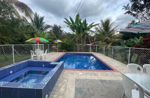 Bugalagrande House | Casa Campestre El Encanto