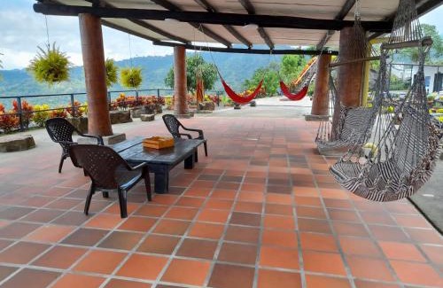 Tena House | Casa campestre Finca la Roca