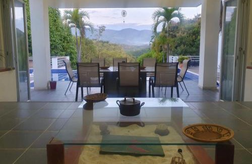 Melgar House | Casa Campestre Melgar