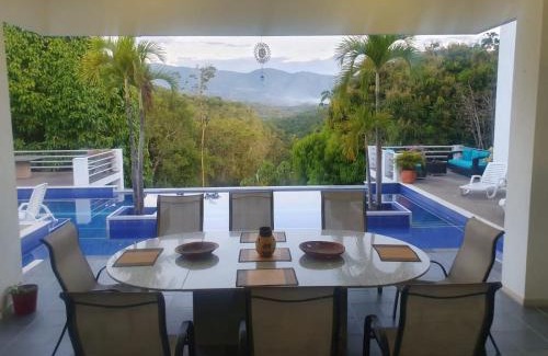 Melgar House | Casa Campestre Melgar