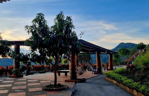 La Mesa House | Casa Campestre Rodeada de un Hermoso Paisaje