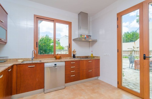 Mancor de la Vall Villa | CASA CANALS - Villa with private pool in Mancor De La Vall. Free WiFi