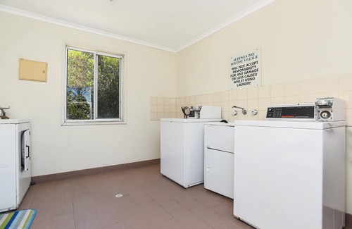 Aldinga Beach Cabin | Casa Capri ~ Aldinga Beach - Beach Getaway Nestled Between Blue Waters the Bush