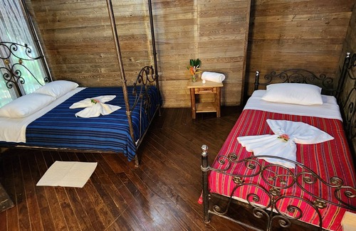 Livingston Hotel | CASA CARIBE HOTEL