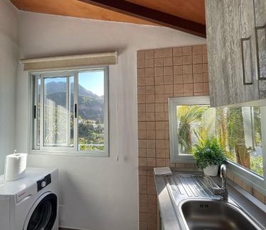 Vallehermoso Apartment | Casa Carlos