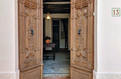 Tivissa House | Casa Cedó - Traditional townhouse in the heart of La Serra d'Almos