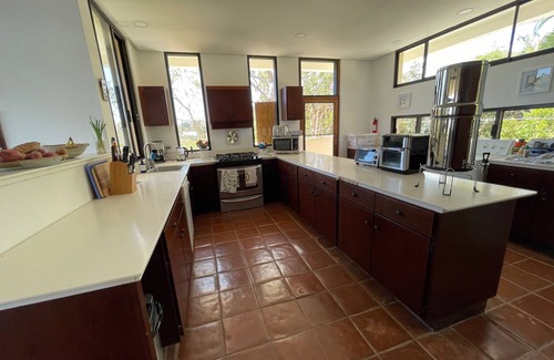 Puerto Real House | Casa Ceiba is a unique retreat in a quiet neighborhood in the hills of Vieques.