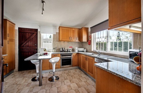 Guia Villa | Casa Celina