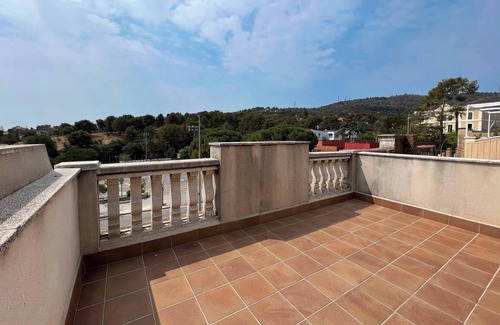 Marianao House | Casa cerca BCN, ideal empresas, 15min FiraBCN, A/C
