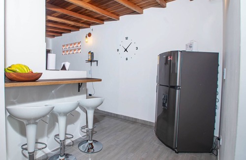 Guayabal Apartment | Casa Cerca al Poblado, Central, Moderna y Acogedora