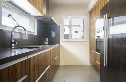 Tarragona House | Casa Cerca de la Playa con Terraza, Barbacoa y Mucho Más!