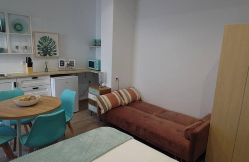 San Fernando Apartment | Casa Cervera: Acogedor Estudio con una Magnifica Ubicación en la Bahía de Cádiz