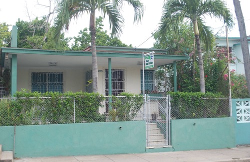 Cienfuegos House | Casa Chalet San Carlos