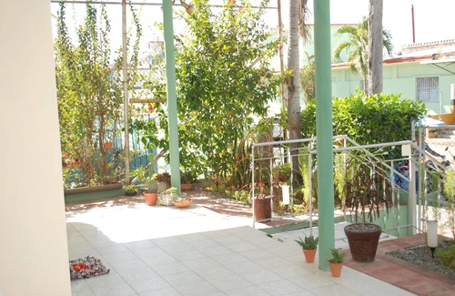 Cienfuegos House | Casa Chalet San Carlos