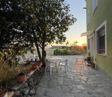 Estopinan del Castillo Cabin | Casa Chao