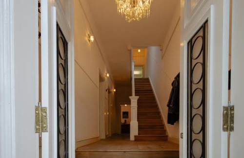 Roma Norte Villa | Casa Chapulín-Mexican Eclectic Home in Roma Norte