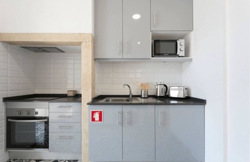 Mouraria Apartment | Casa Cheia de Graça: Charming 2-bedroom apartment in superb Lisboa with WiFi