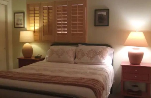 Green Valley House | Casa Chido with Bonus Casita Main House