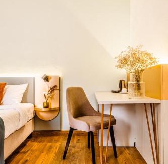 Brasov City Centre Hotel | CASA CHITIC - HOTEL & RESTAURANT- Str Nicolae Balcescu 13