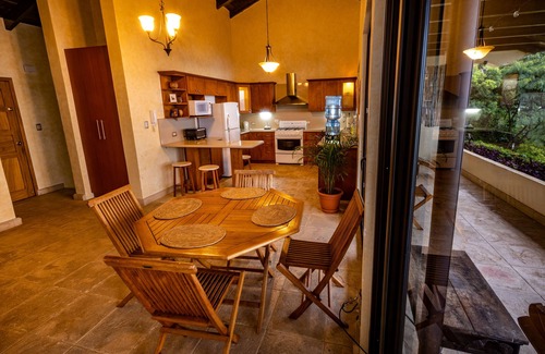 Santa Catarina Palopo Villa | Casa Cholotío lake view, modern, beach access