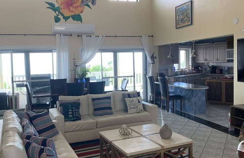 North Side House | Casa Cielo